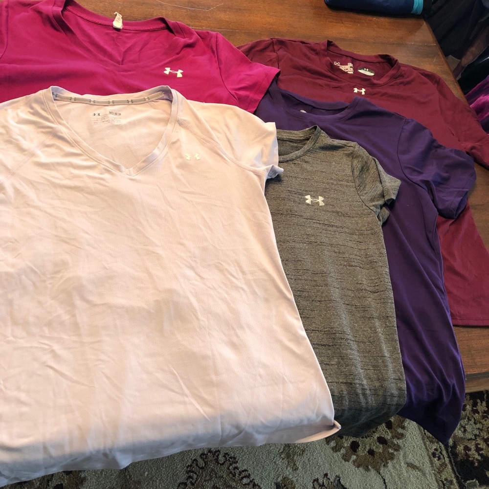 Plain women’s Underarmour shirts size m